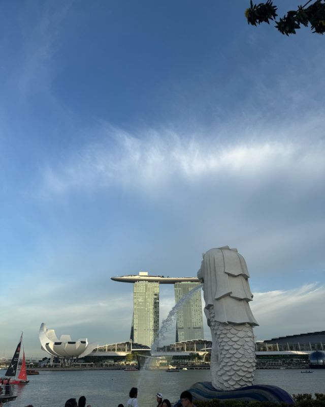 🌴✈️ シンガポールで“大人の社会科見学” 🇸🇬✨

休会中の会員さんを訪ねて、
男性会員さんと一緒にシンガポールへ行ってきました！

海外がはじめての彼にとっても、
ちょっぴり緊張の旅でしたが…
現地でお迎えしてくれた会員さんが
何から何まで案内してくださり、
笑顔と感動いっぱいの“Punono旅”になりました☺️🌺

まるで大人の修学旅行のような時間✈️
人と人のご縁が、国を越えて繋がるって素敵ですね💛

詳しくはHPブログでご紹介しています👇
🔗[プロフィールのリンクからどうぞ！]

高崎移転一周年キャンペーンスタートしました！

（詳しくはHPからご確認ください）

#ブライダルPunono #シンガポール旅行 #大人の修学旅行
#婚活カウンセラー #Punono旅 #ご縁に感謝 #結婚相談所Punono
#群馬婚活 #高崎婚活 #前橋婚活 #婚活女子 #婚活男子 #旅とご縁
#海外デビュー #Punonoメンバー